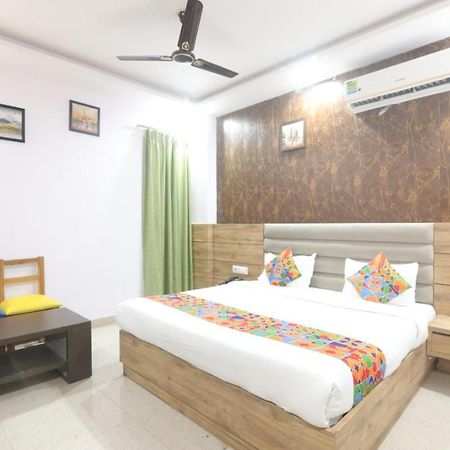 Icyhotels Hl Inn Chinhat Екстер'єр фото