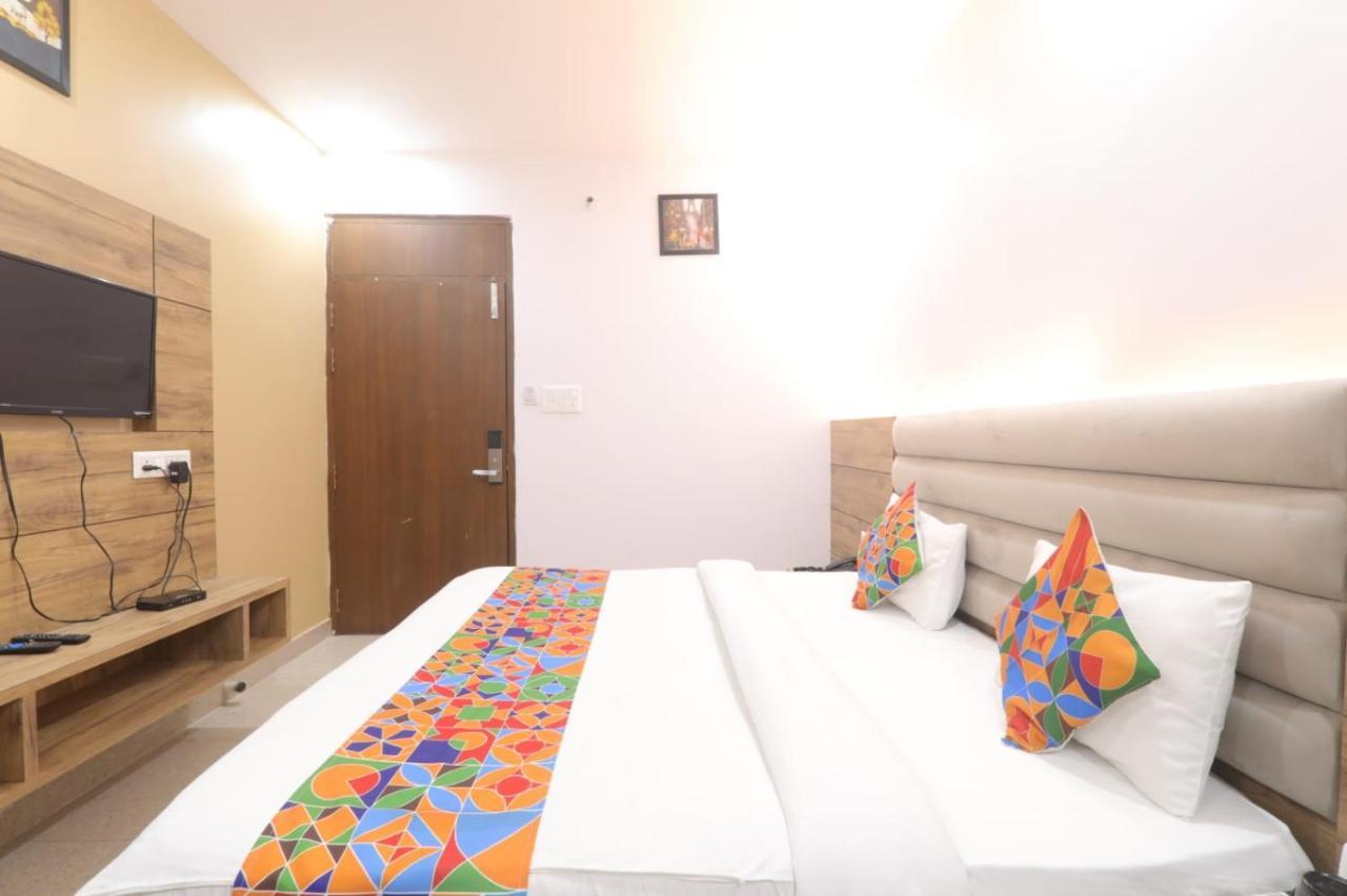 Icyhotels Hl Inn Chinhat Екстер'єр фото