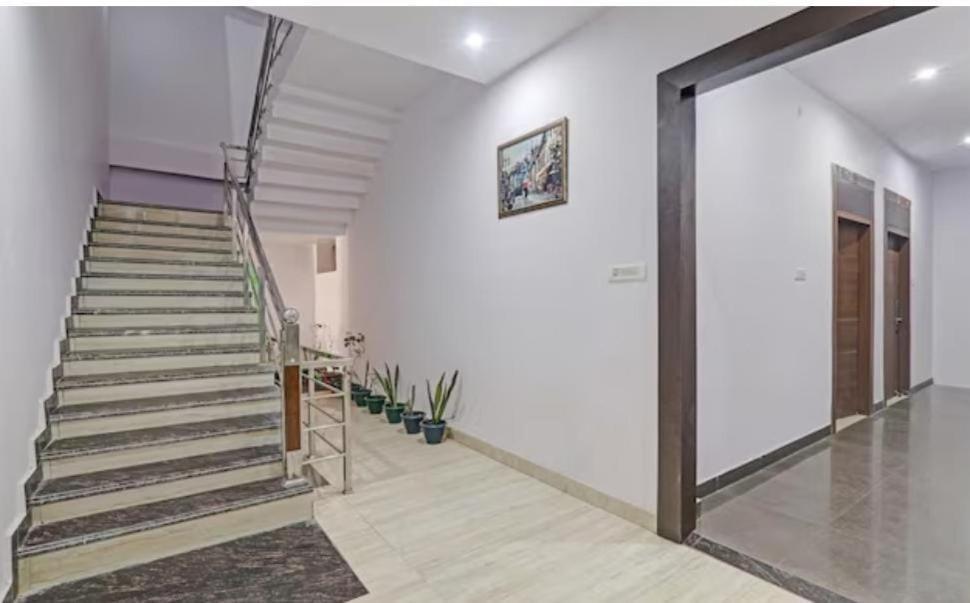 Icyhotels Hl Inn Chinhat Екстер'єр фото
